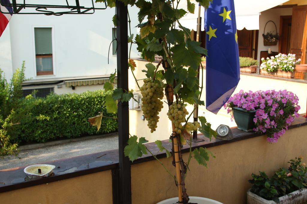 Touristic Apartment "Agata" Sirmione Exteriér fotografie