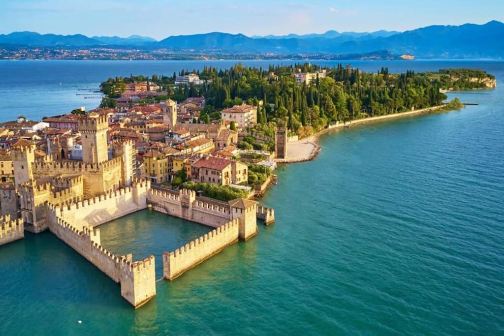 Touristic Apartment "Agata" Sirmione Exteriér fotografie